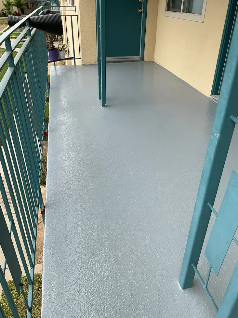 Retail Stores — photo 1