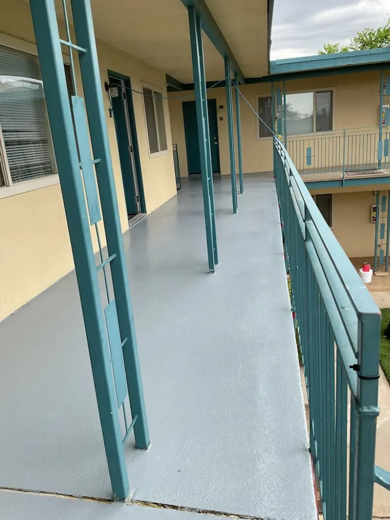 Retail Stores — photo 2